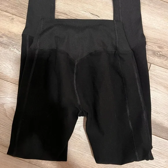 ALO Yoga Women’s Alosoft lounge leggings black extra small $114 XS - Picture 10 of 11